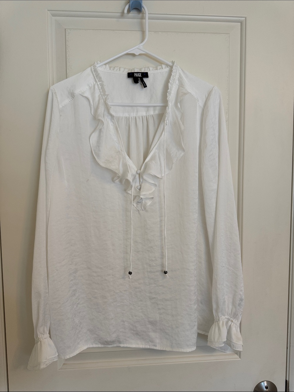 PAIGE White Ruffled V-Neck Tie-Front Long Sleeve Blouse 🖤
